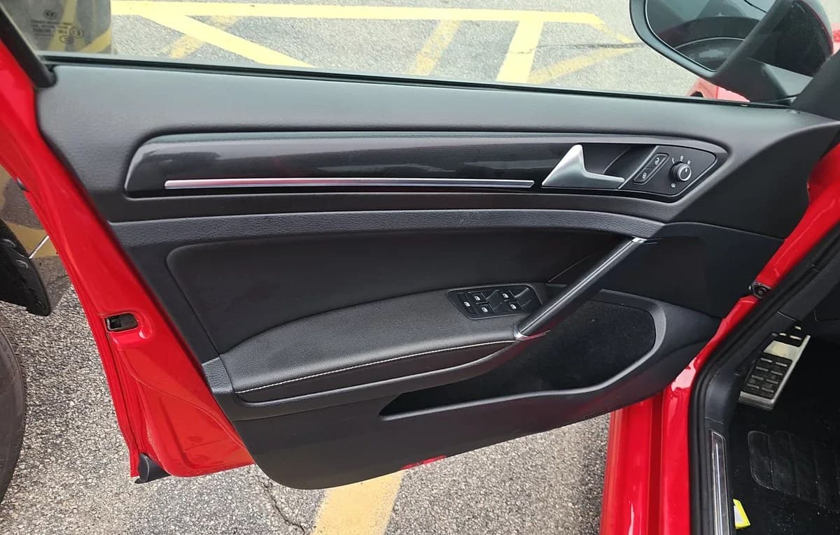 2017 VOLKSWAGEN GOLF R 2.0T 6
