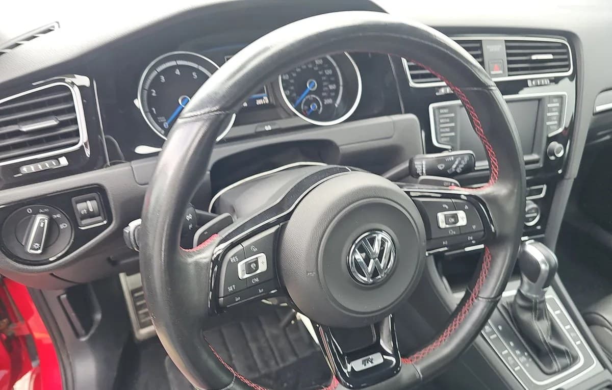 2017 VOLKSWAGEN GOLF R 2.0T 7