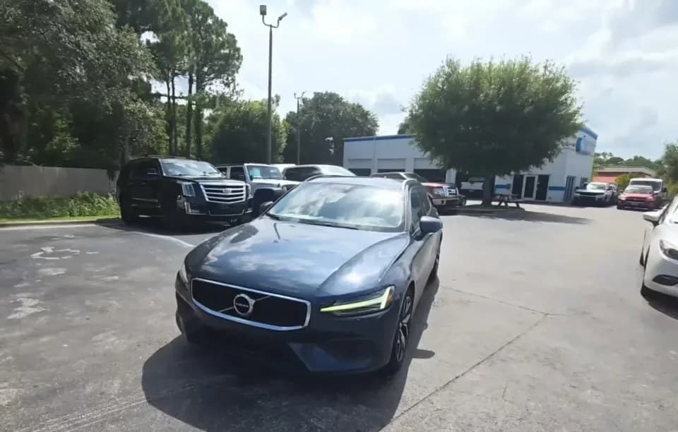 2020 VOLVO V60 T5 MOMENTUM