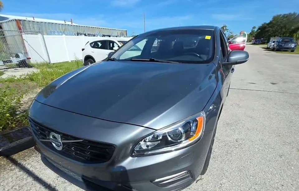 2018 VOLVO S60 T5 Dynamic 2