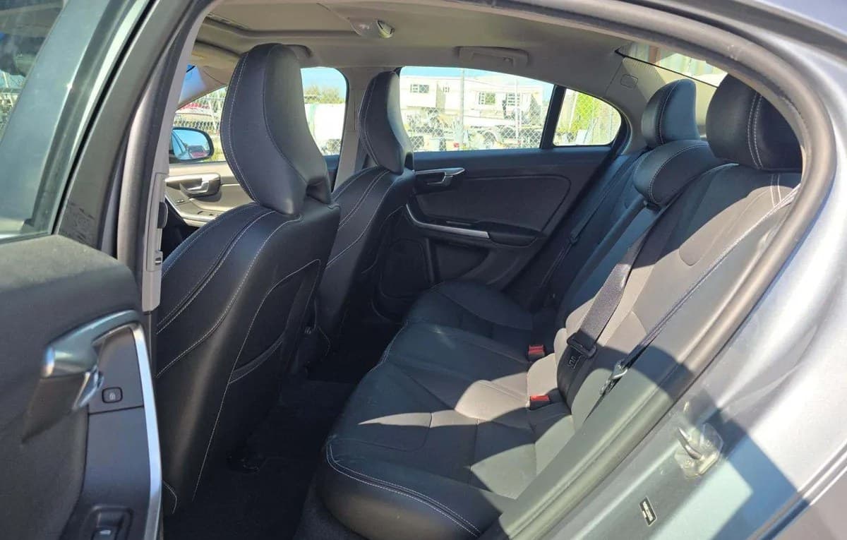 2018 VOLVO S60 T5 Dynamic 7