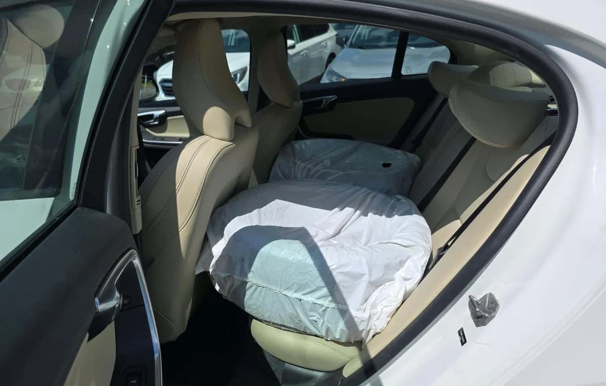 2018 VOLVO S60 T5 Dynamic 7