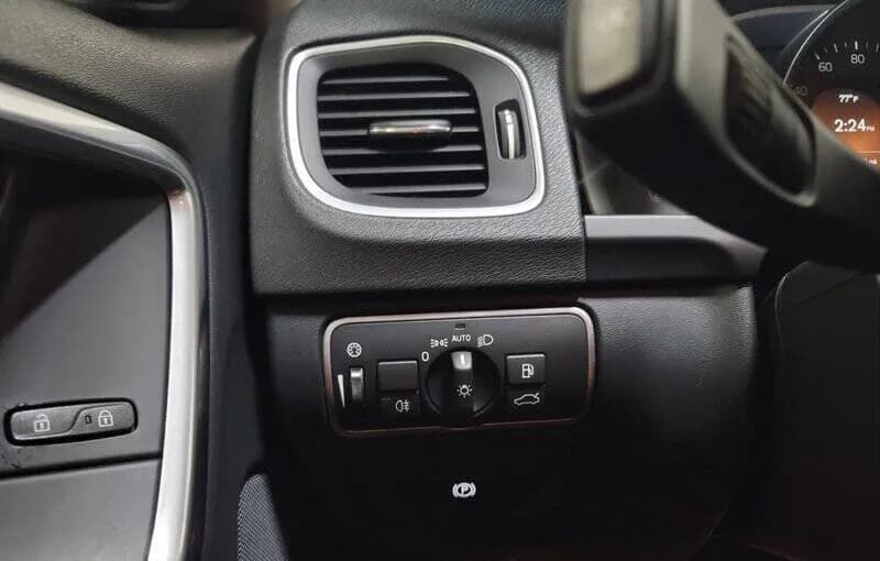 2017 VOLVO S60 T5 Dynamic 6