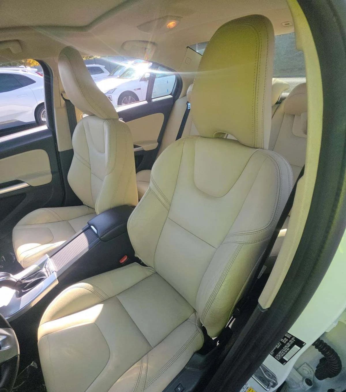 2017 VOLVO S60 T5 DYNAMIC 4