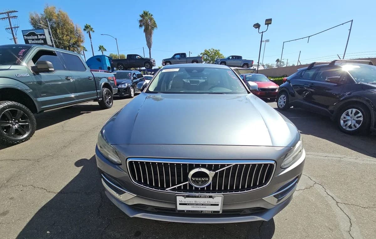 2017 VOLVO S90 T6 Inscription 3