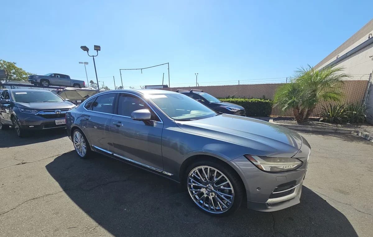 2017 VOLVO S90 T6 Inscription 4