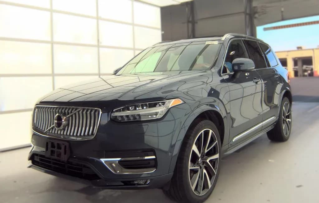 2023 VOLVO XC90 B6 PLUS 7-PASSENGER