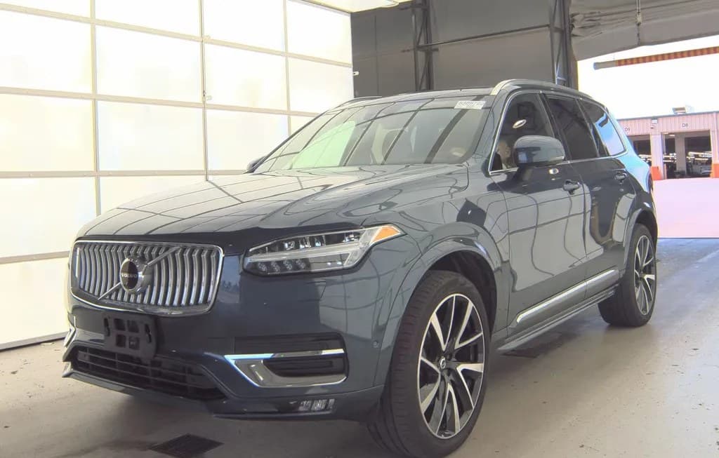 2023 VOLVO XC90 B6 PLUS 7-PASSENGER