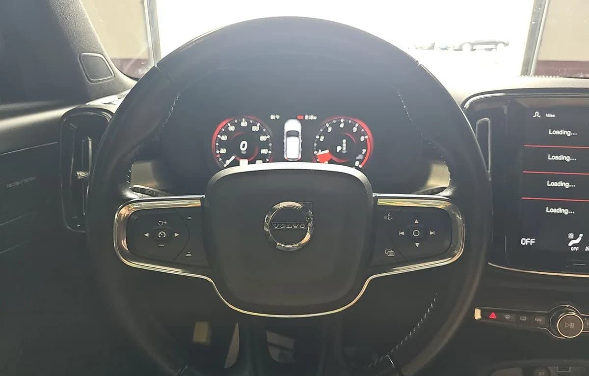 2019 VOLVO XC40 T5 Momentum 7