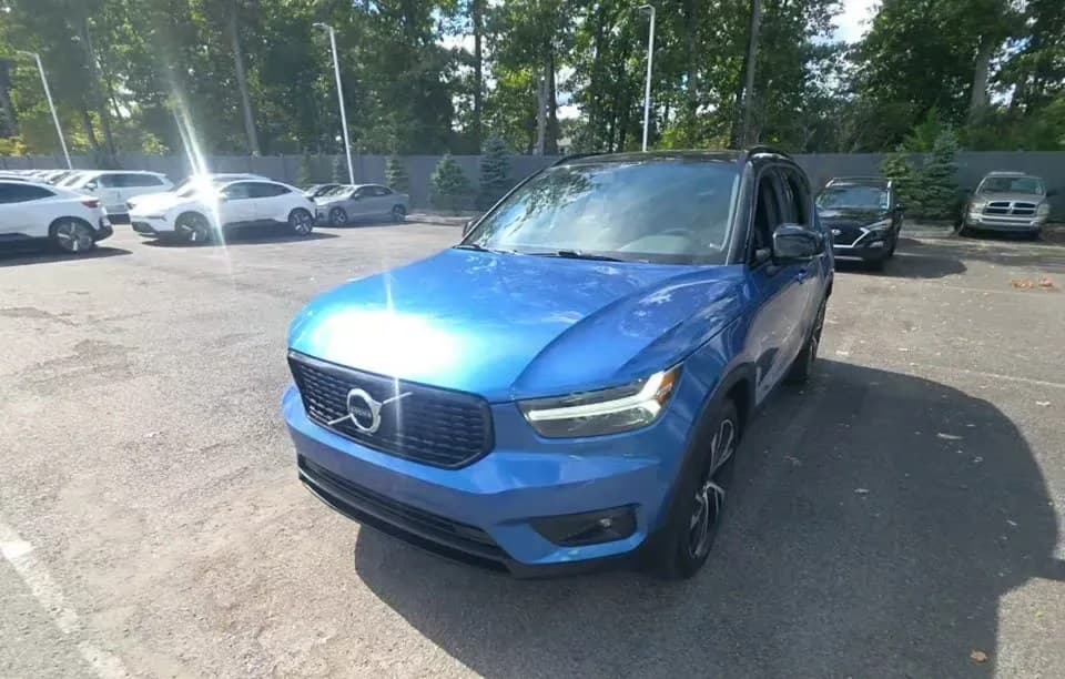 2020 VOLVO XC40 T5 R-Design 2
