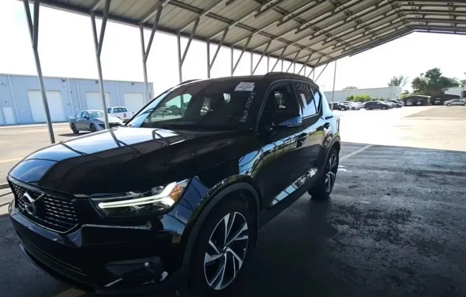 2019 VOLVO XC40 T5 R-DESIGN