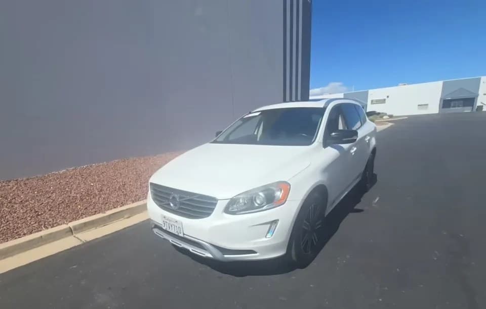 2017 VOLVO XC60 T5 DYNAMIC
