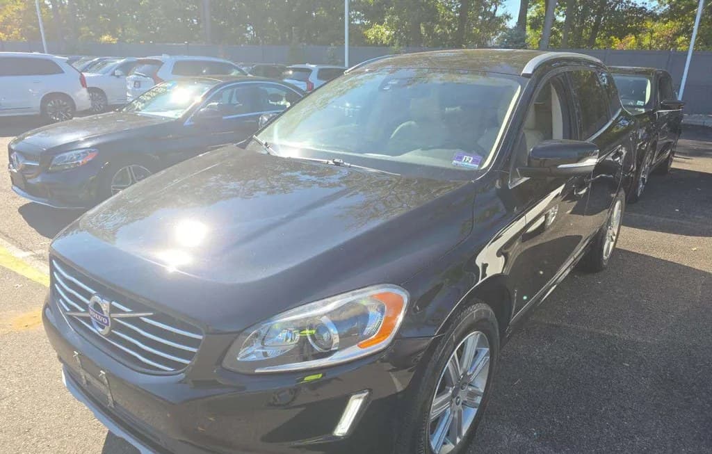 2017 VOLVO XC60 T5 INSCRIPTION