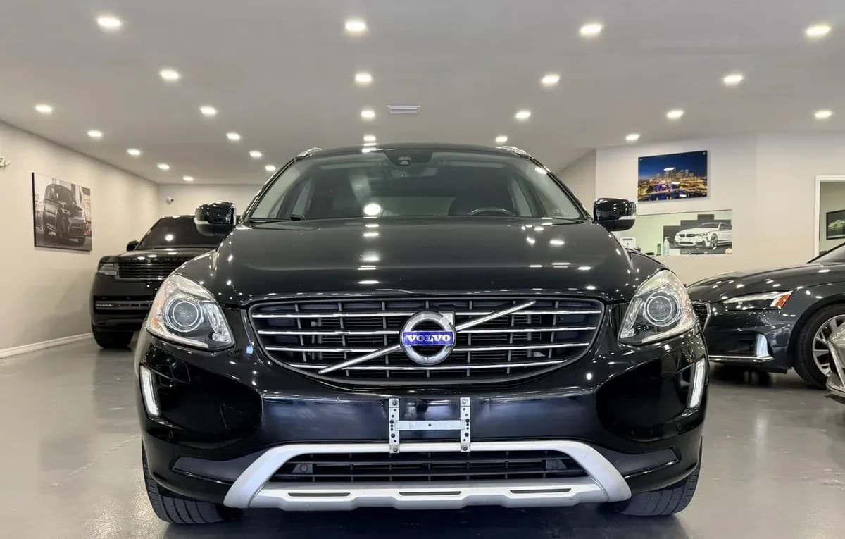 2017 VOLVO XC60 T6 Dynamic 3