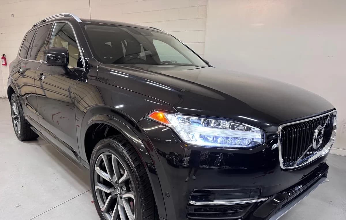 2019 VOLVO XC90 T6 Momentum 2