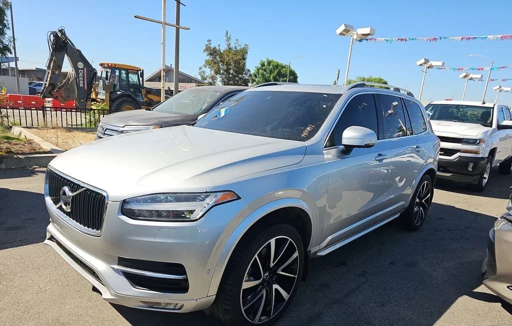 2018 VOLVO XC90 T6 MOMENTUM 7-PASSENGER