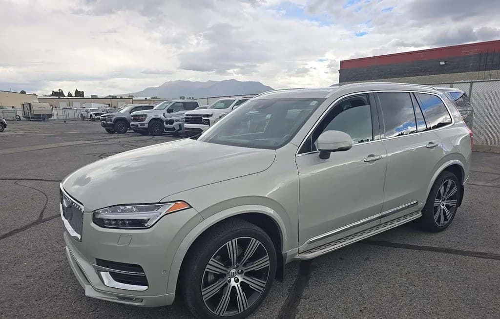 2021 VOLVO XC90 T6 INSCRIPTION 7-PASSENGER