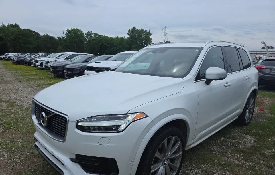 2019 VOLVO XC90 T6 R-Design 2