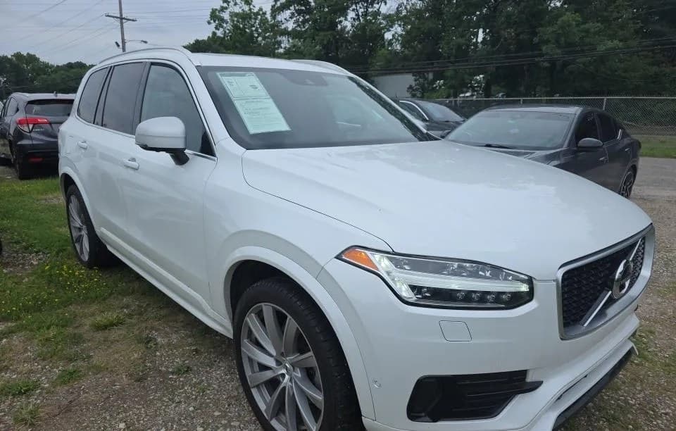 2019 VOLVO XC90 T6 R-Design 4