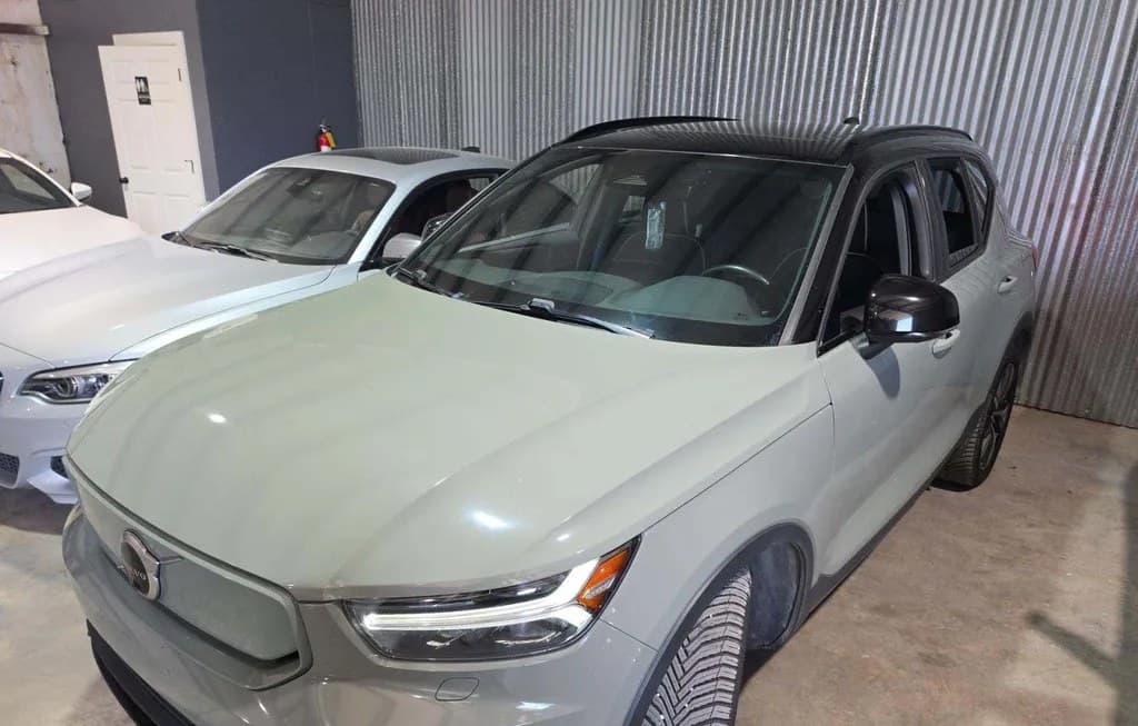 2021 VOLVO XC40 RECHARGE PURE ELECTRIC P8