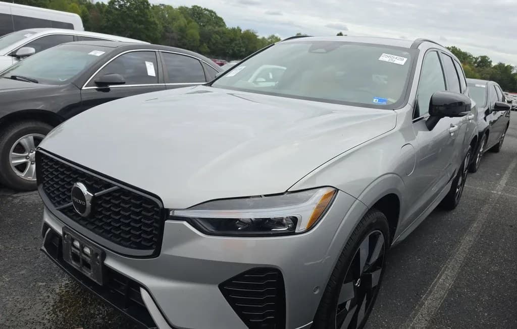 2024 VOLVO XC60 RECHARGE PLUG-IN HYBRID T8 ULTIMATE DARK THEME