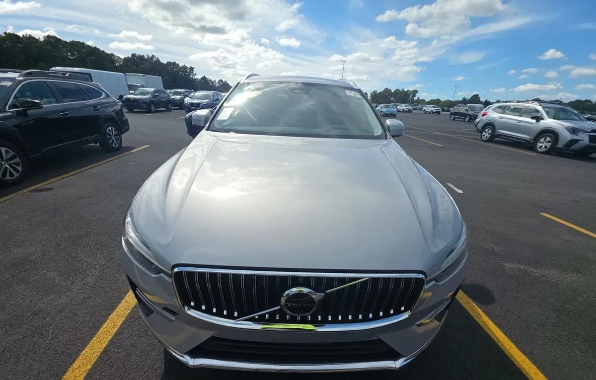 2023 VOLVO XC60 B5 PLUS BRIGHT THEME 3