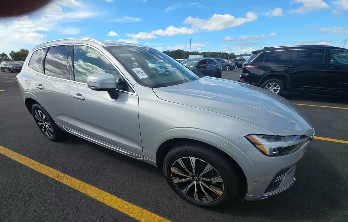 2023 VOLVO XC60 B5 PLUS BRIGHT THEME 4