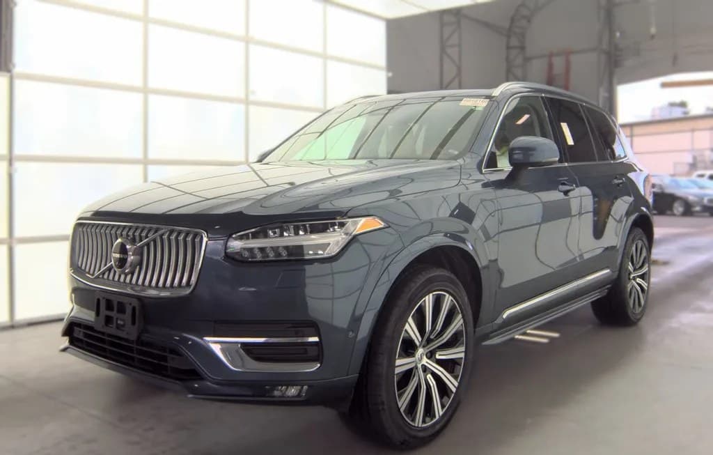 2023 VOLVO XC90 B5 PLUS 7-PASSENGER