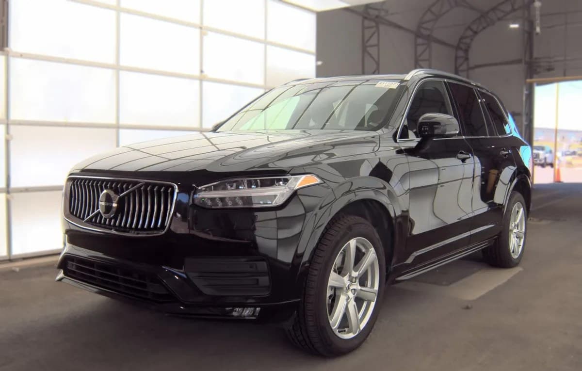 2023 VOLVO XC90 B5 Core 2