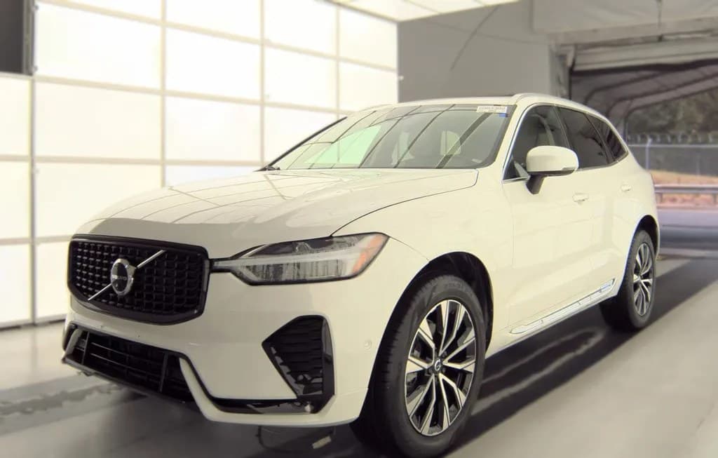 2023 VOLVO XC60 B5 PLUS BRIGHT THEME
