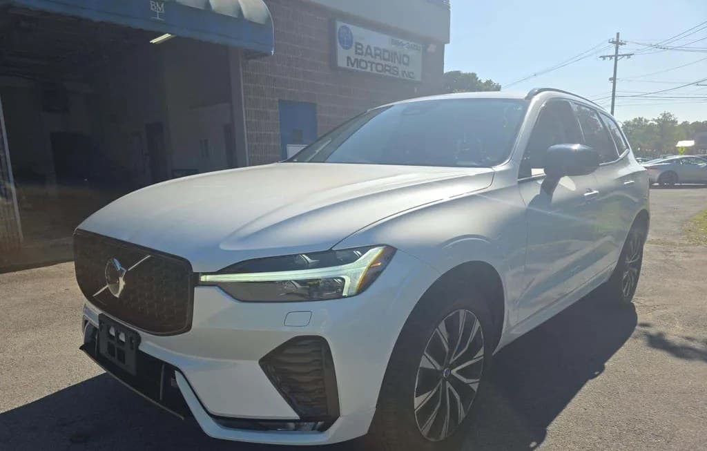 2024 VOLVO XC60 B5 CORE DARK THEME