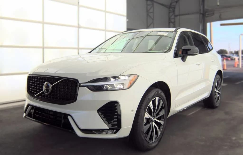 2024 VOLVO XC60 B5 PLUS DARK THEME