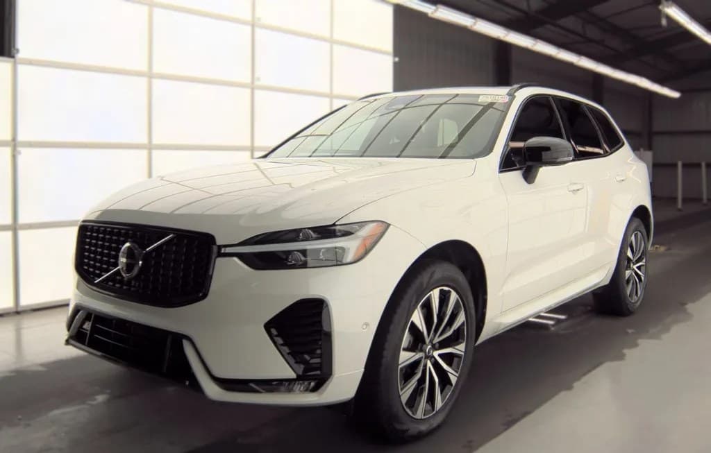 2024 VOLVO XC60 B5 PLUS DARK THEME