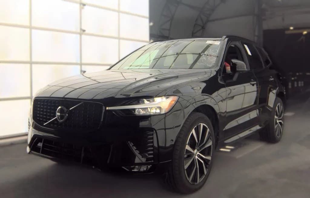 2024 VOLVO XC60 B5 PLUS DARK THEME