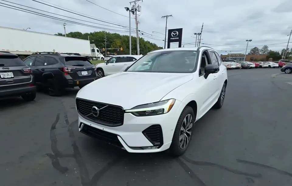 2024 VOLVO XC60 B5 PLUS DARK THEME