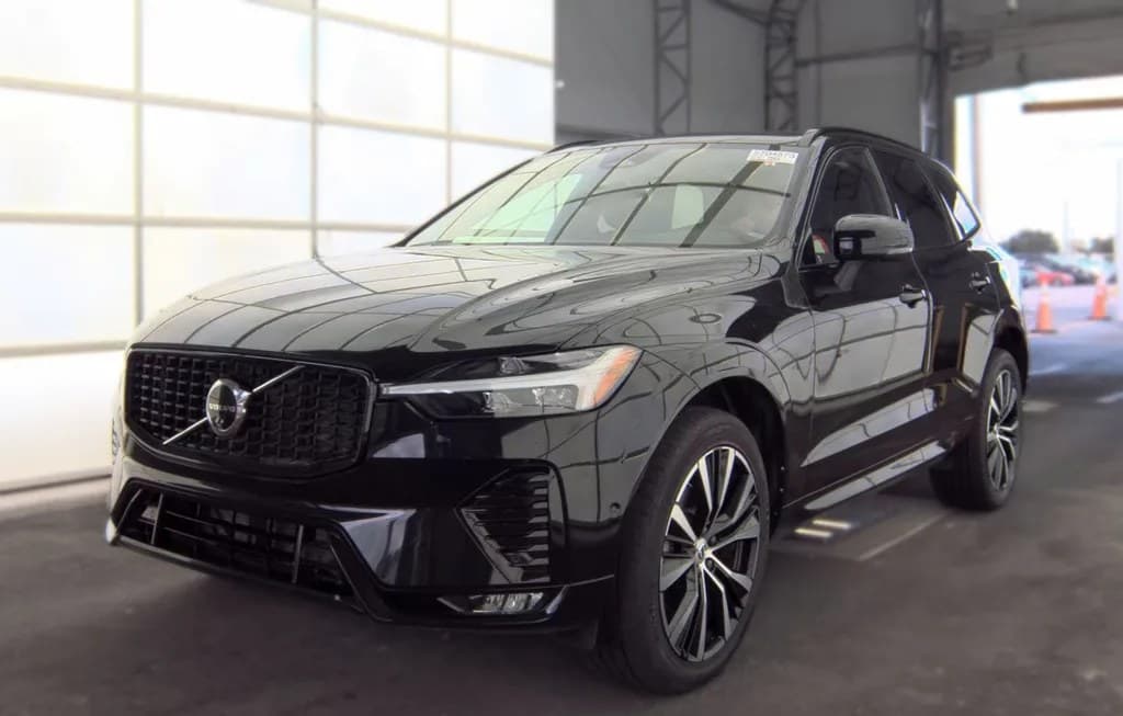 2024 VOLVO XC60 B5 PLUS DARK THEME