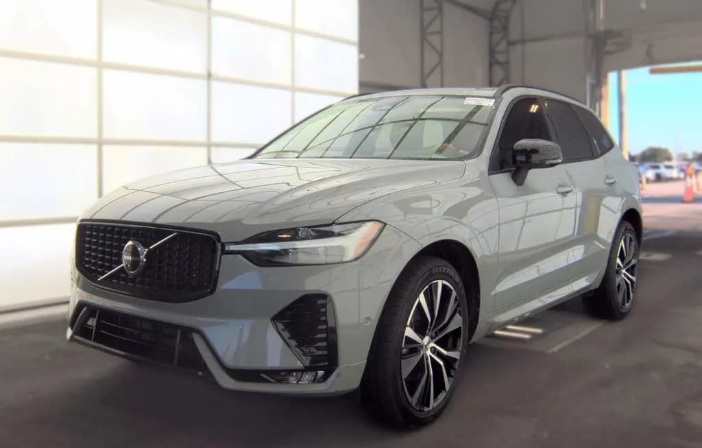2024 VOLVO XC60 B5 PLUS DARK THEME
