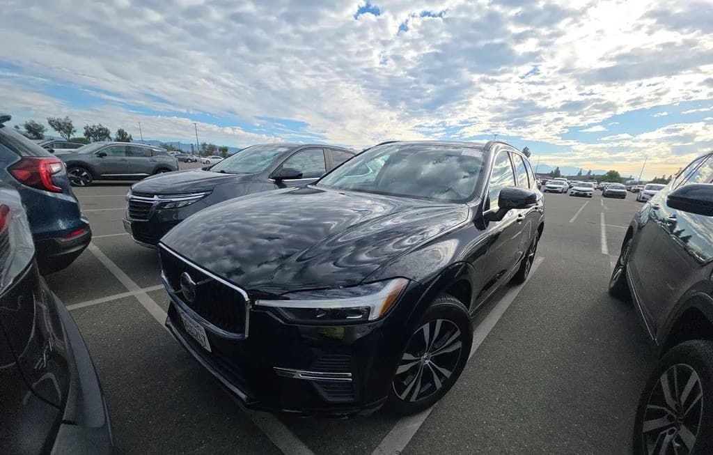 2023 VOLVO XC60 B5 CORE