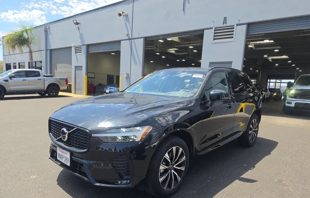2025 VOLVO XC60 B5 PLUS