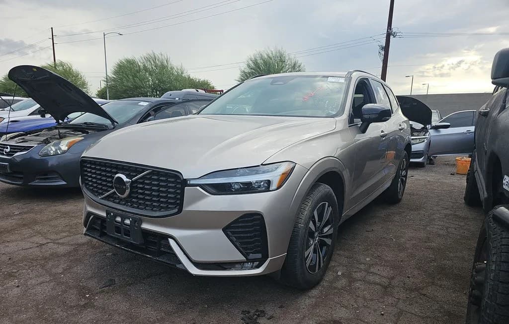 2025 VOLVO XC60 B5 CORE