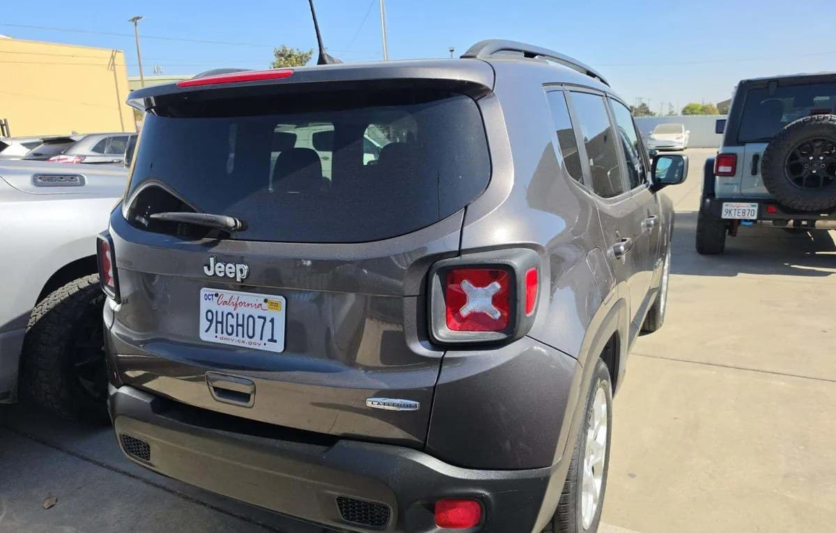 2018 JEEP RENEGADE Latitude 4
