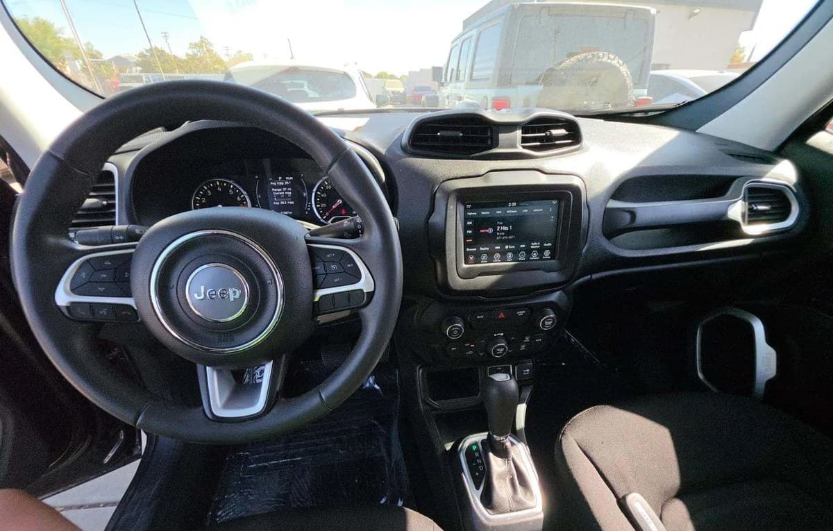 2018 JEEP RENEGADE Latitude 7