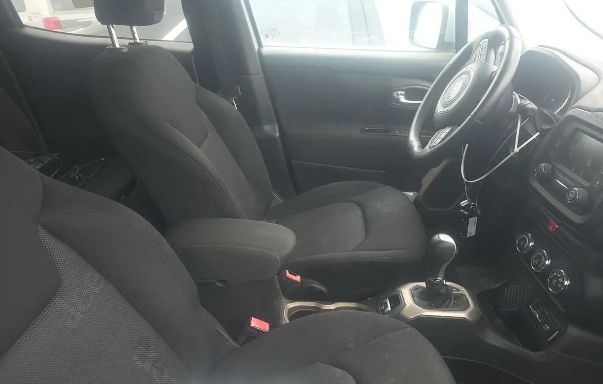2017 JEEP RENEGADE Latitude 4