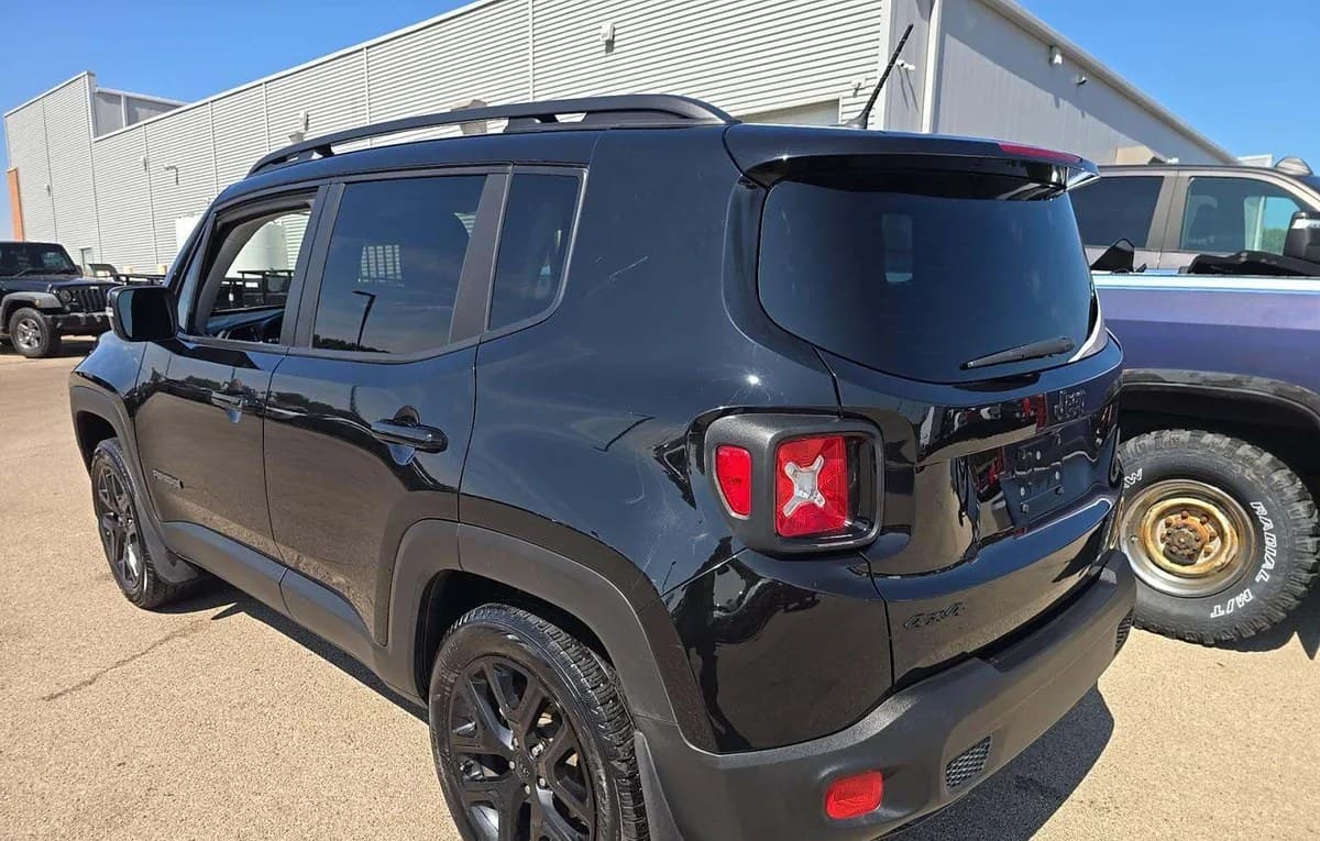 2017 JEEP RENEGADE LATITUDE ALTITUDE Edition 3