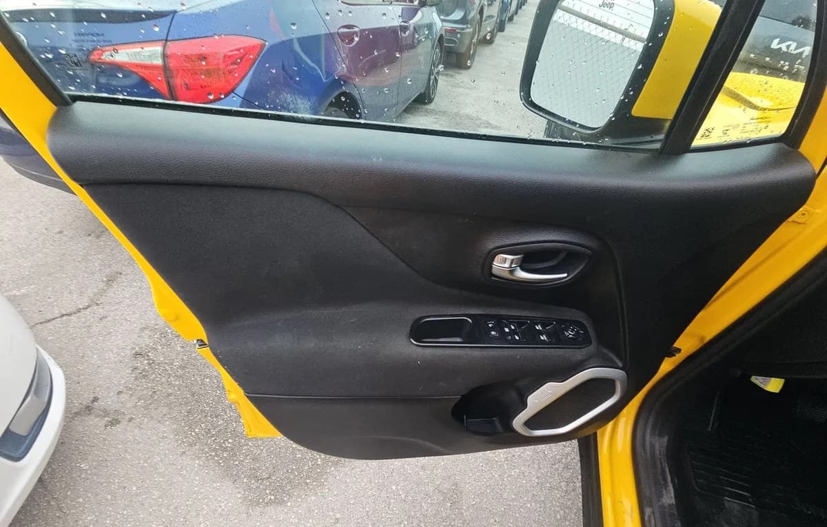 2018 JEEP RENEGADE Latitude 5