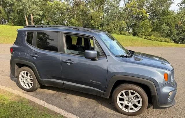 2020 JEEP RENEGADE Latitude 2