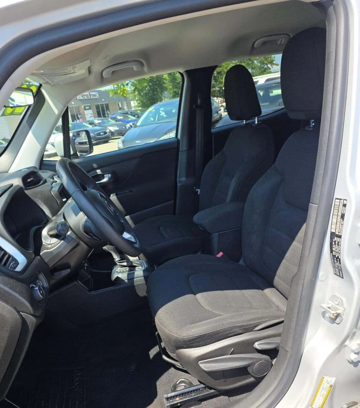 2020 JEEP RENEGADE Latitude 4
