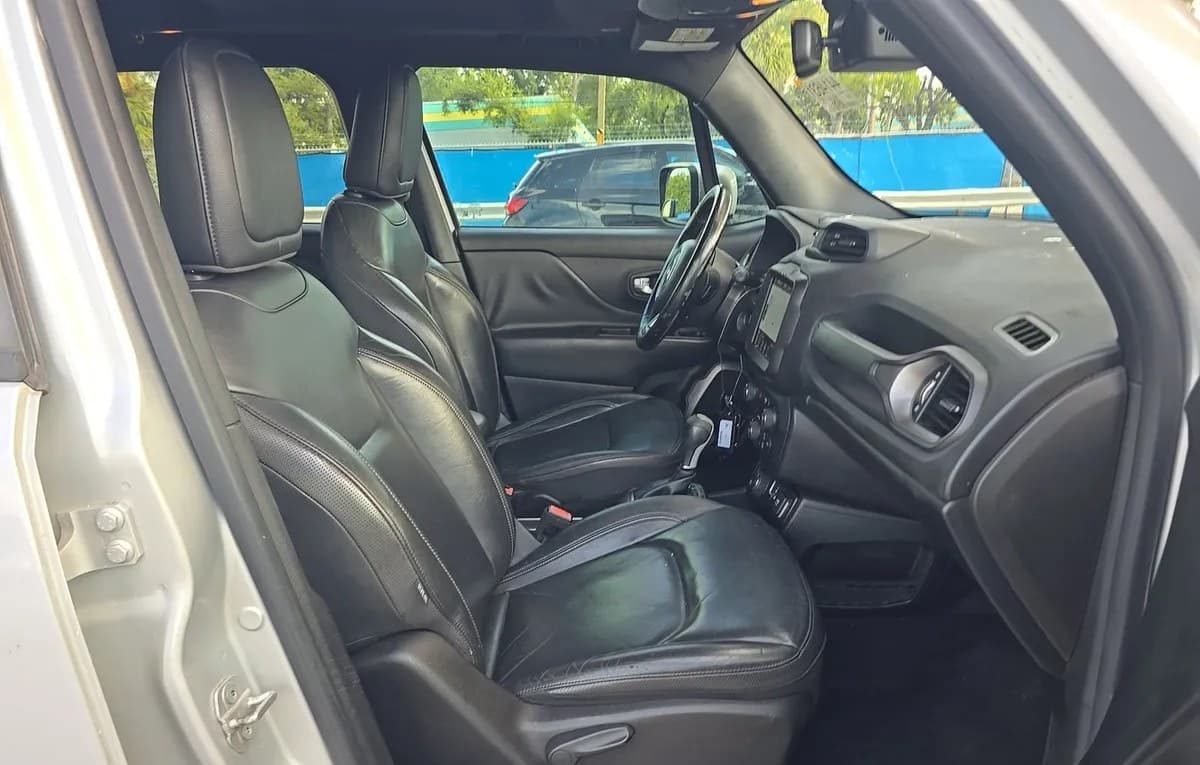 2019 JEEP RENEGADE Limited 4
