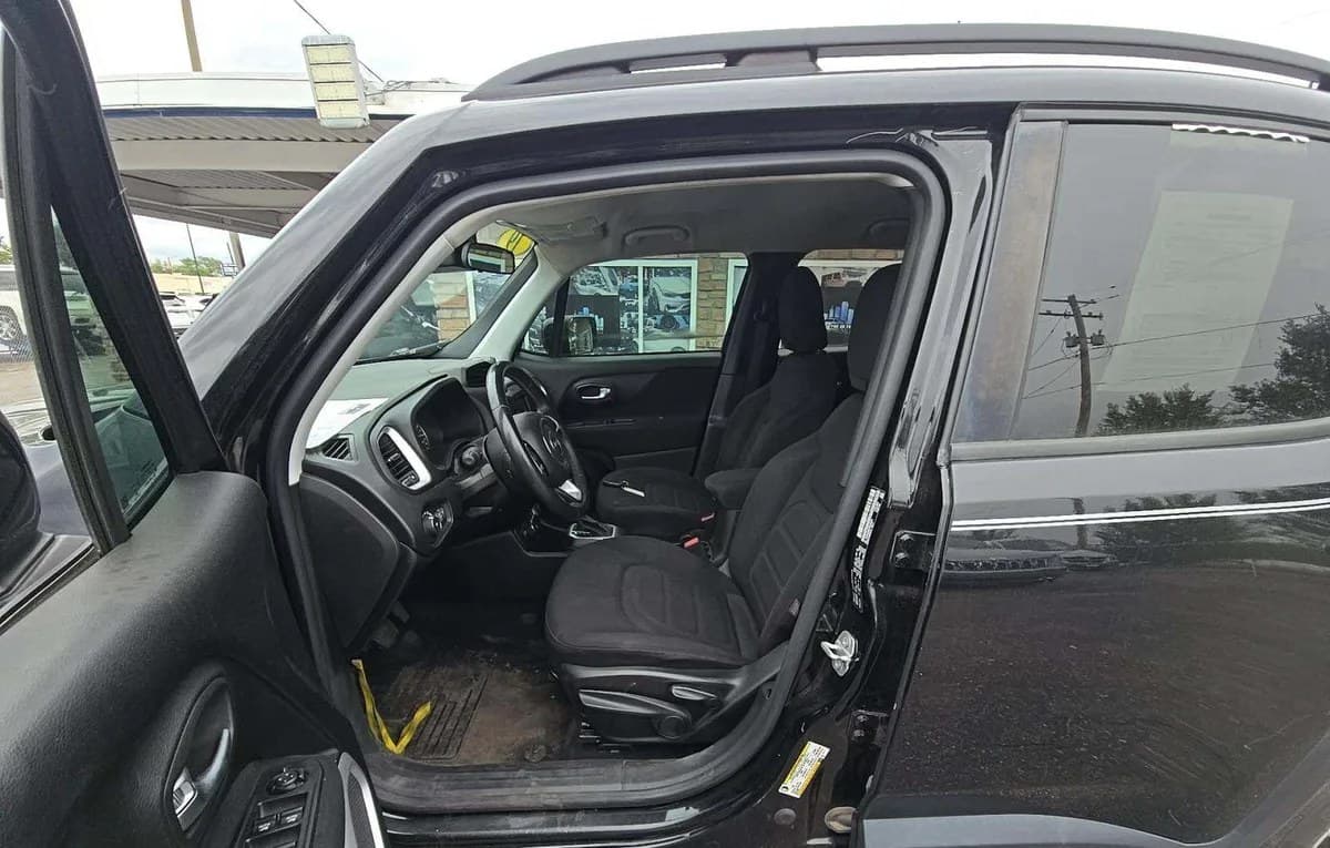 2019 JEEP RENEGADE Latitude 4