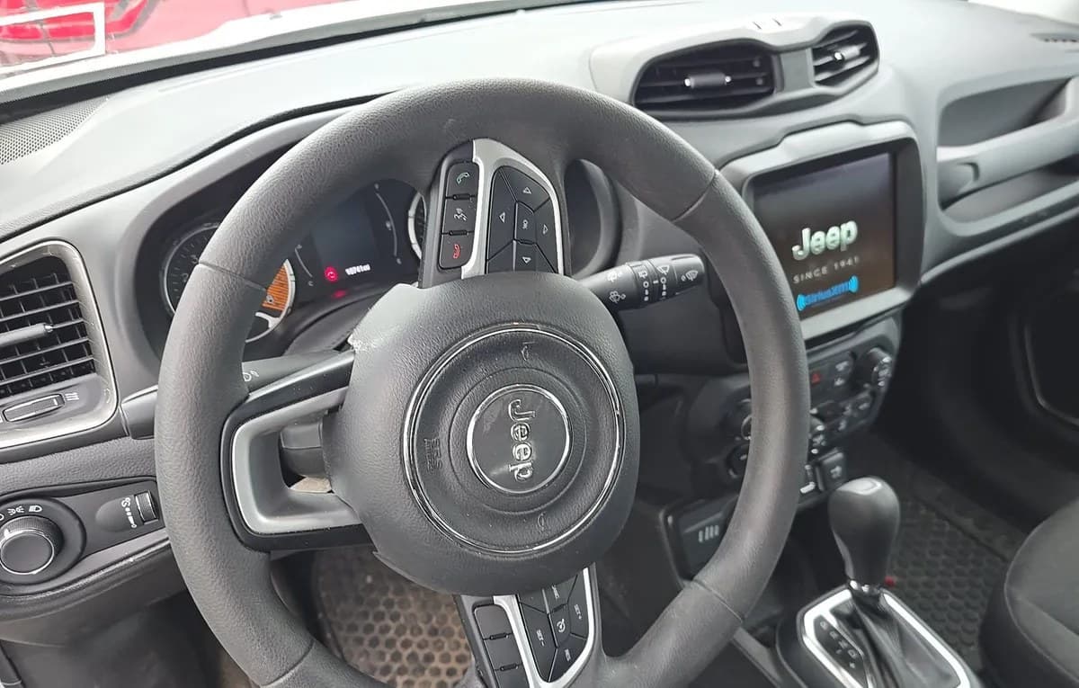 2023 JEEP RENEGADE Latitude 7